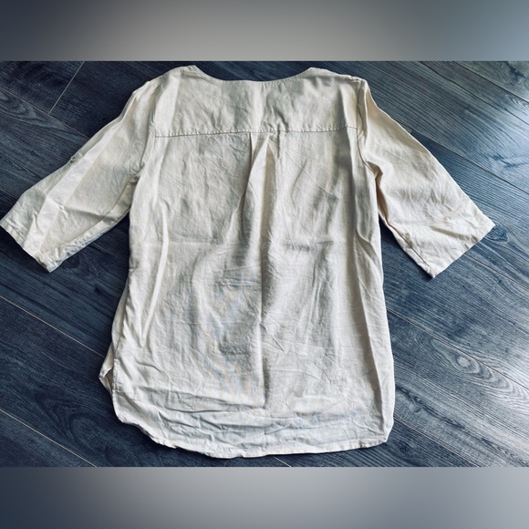 Anne Klein 55% linen short sleeve blouse quarter zip detail beige/ neutral - Picture 6 of 10